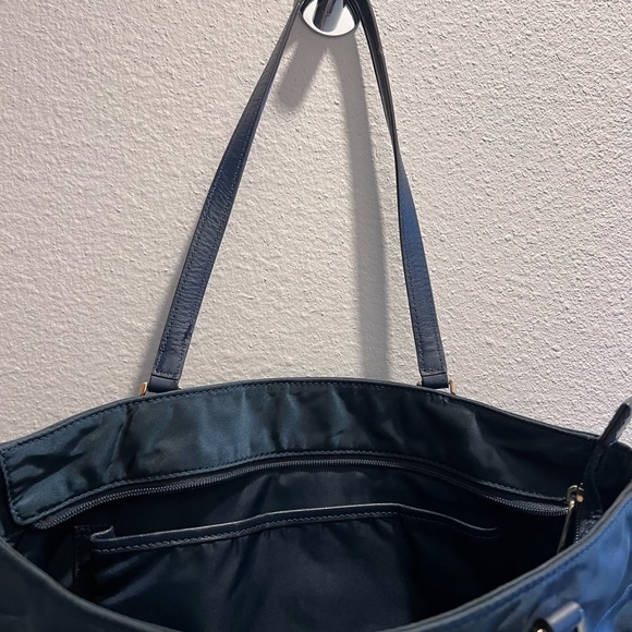 Michael Kors Tote Bag - Picture 4 of 5